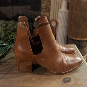 Deltan Womens Piper Tan Leather Ankle Boots Shoes 7.5 Medium